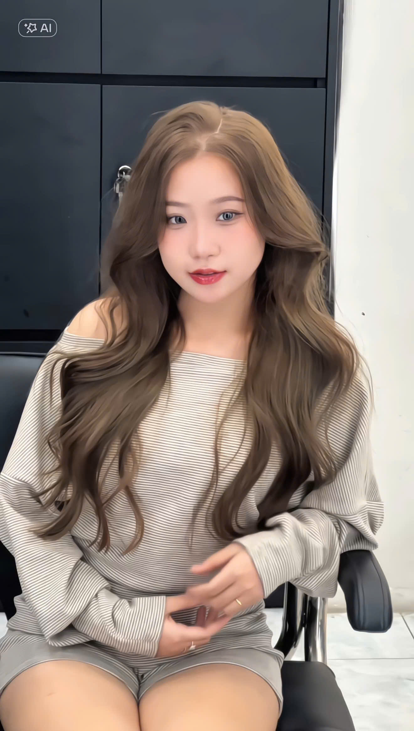 duỗi tóc có hại không - Dark Hair Studio
