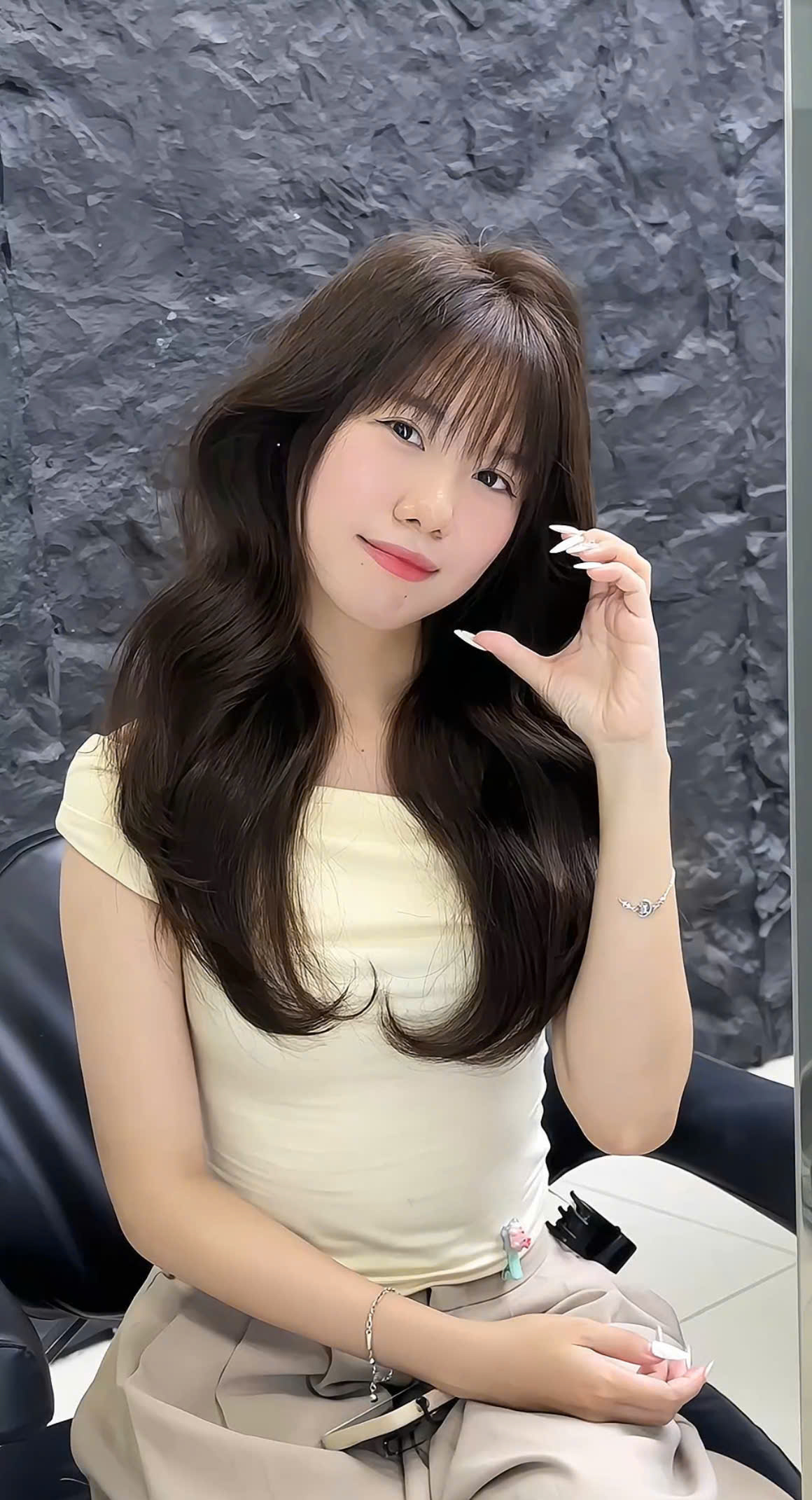 Duỗi cụp phồng chân - Dark Hair Studio